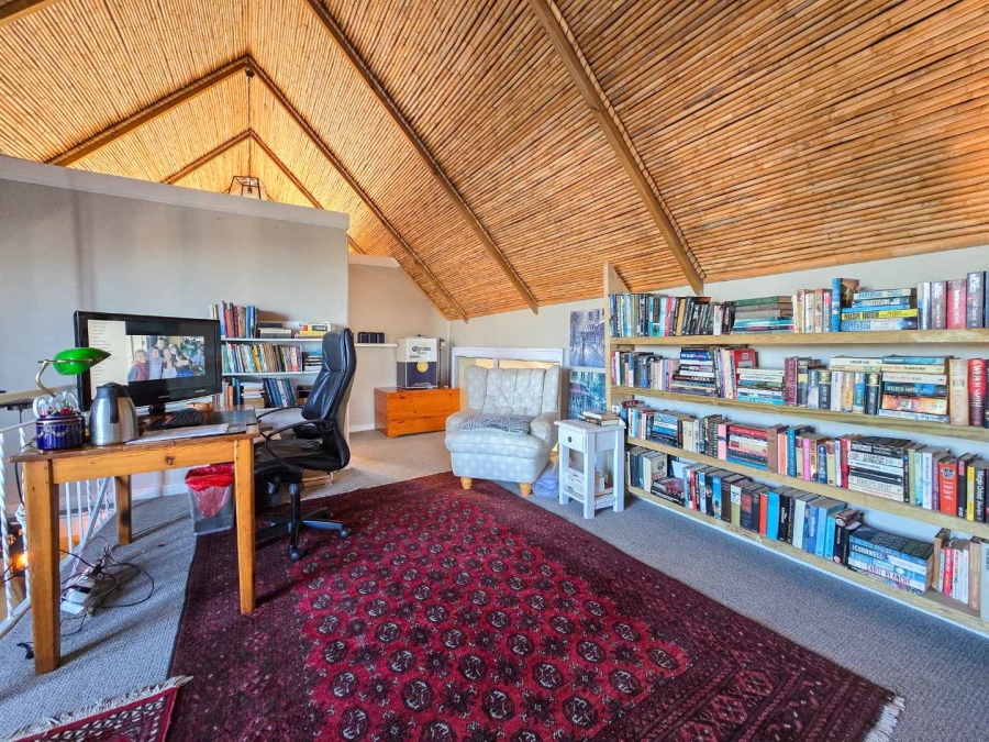 3 Bedroom Property for Sale in Stilbaai Oos Western Cape